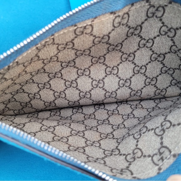 Gucci Medium Angry Cat Crystal Dionysus
Shoulder Bag. No stones missing. - Picture 8 of 11